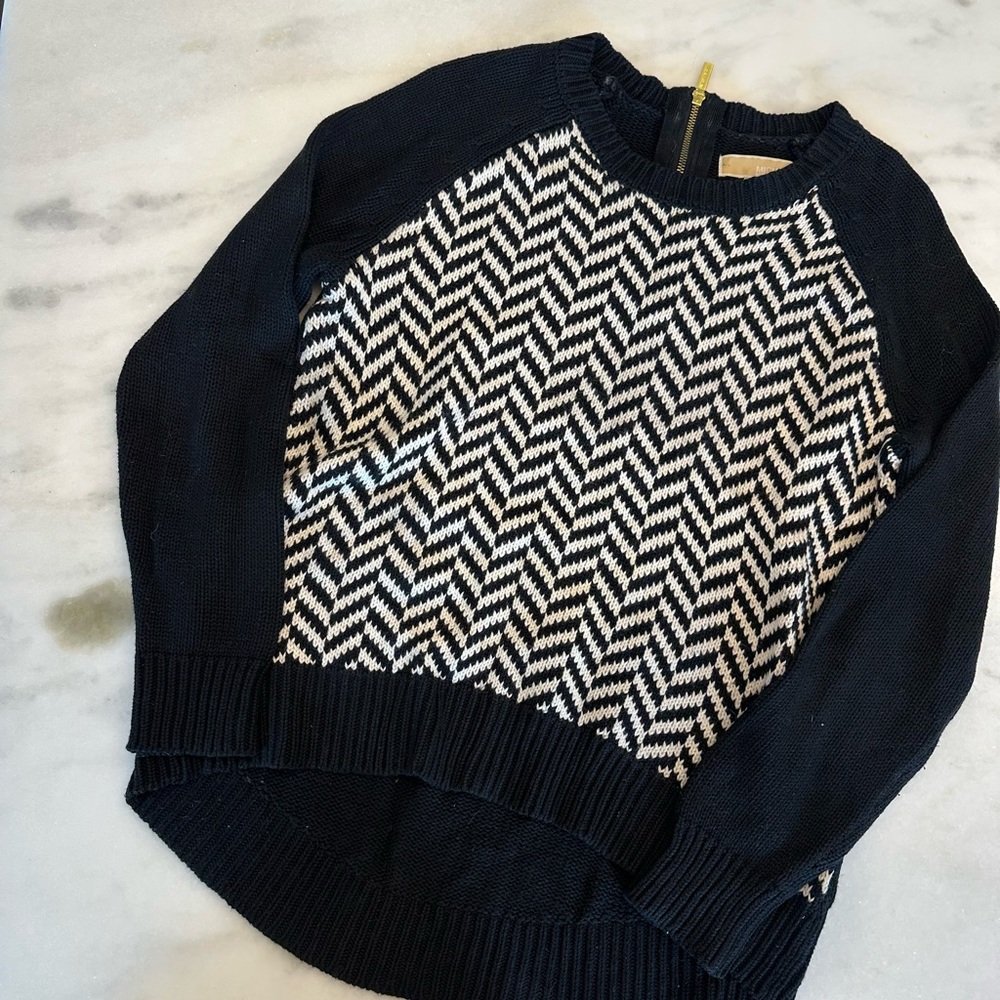 Michael Kors Chevron Patterned Black & White Sweater